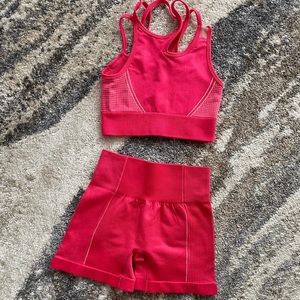 Coral pink 2 piece workout outfit